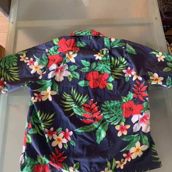 Tee - Picture 2 of 3